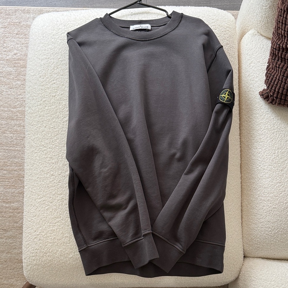 Stone Island Men's Dark Gray Crewneck Sweater